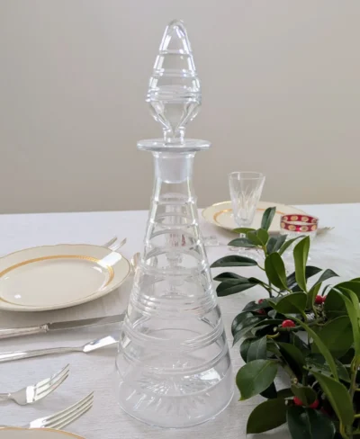 carafe en verre ciselé Tudor