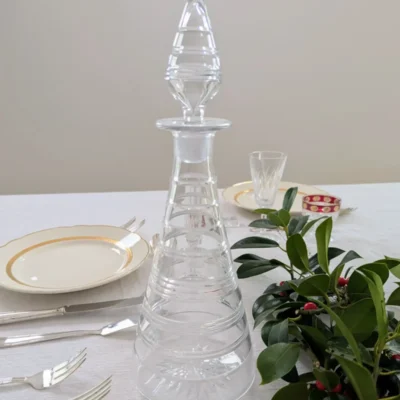 carafe en verre ciselé Tudor