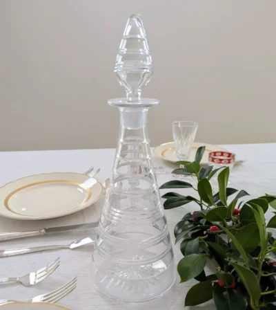 carafe en verre ciselé Tudor