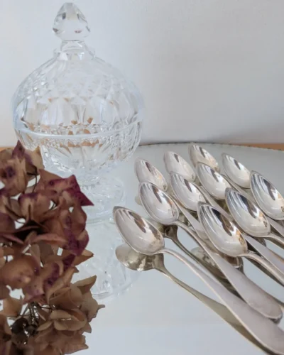 petites cuillères métal argenté signées ERCUIS