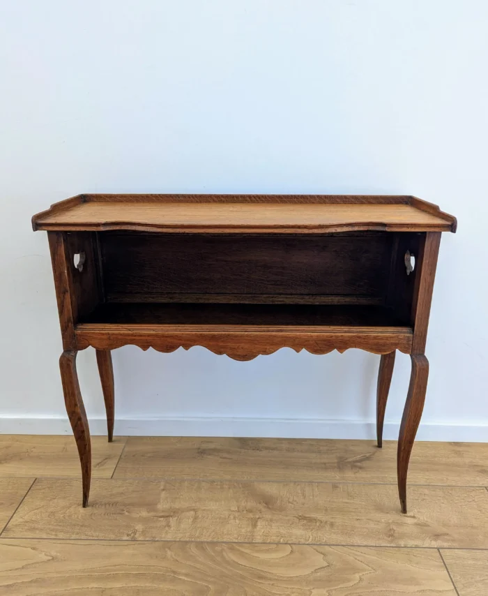 meuble d'appoint vintage style Louis XVI