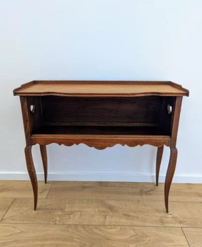 meuble d'appoint vintage style Louis XVI