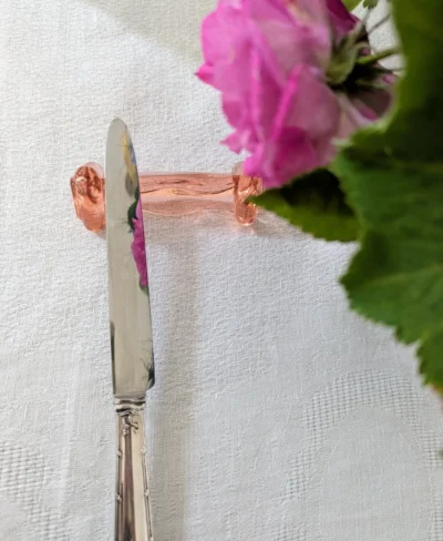 porte couteaux vintage verre rose