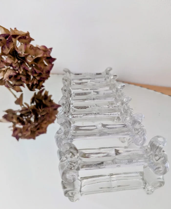 portes couteaux en verres moulés ancien Portieux