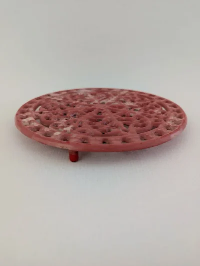 Dessous de plat fonte émaillé vintage rose