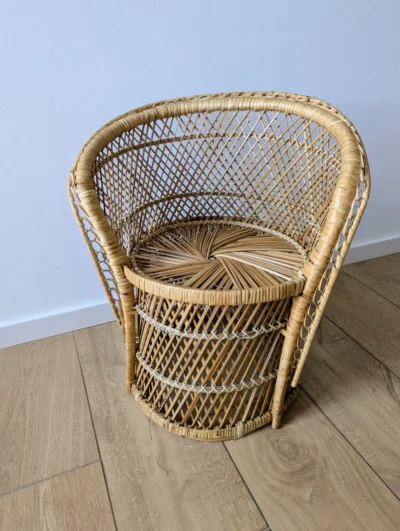 Fauteuil enfant vintage en osier tressé naturel