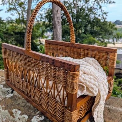 Grand panier osier et bois multifonction