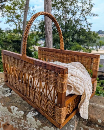 Grand panier osier et bois multifonction