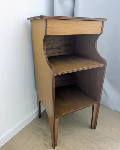 Petit meuble en bois vintage à tiroir