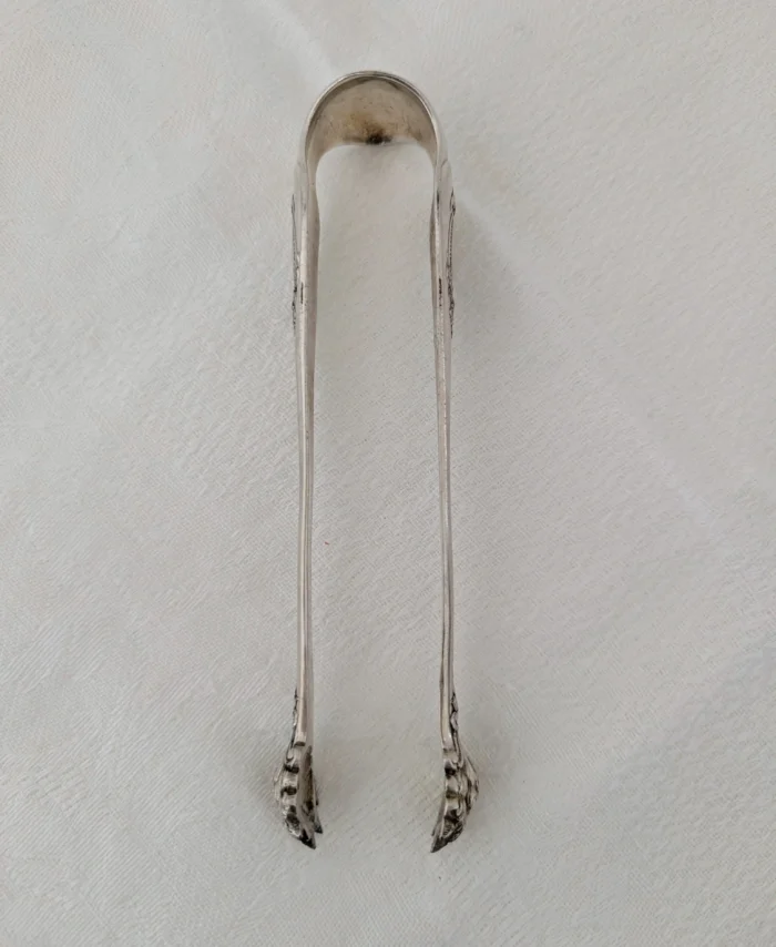 Pince à sucre vintage en métal argenté Cailar Bayard - Art de la table Villa Brieg