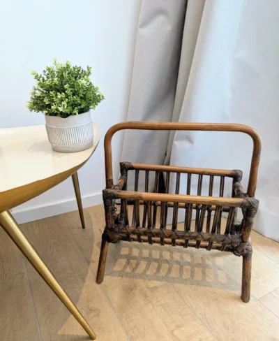 porte-revues vintage rotin brun