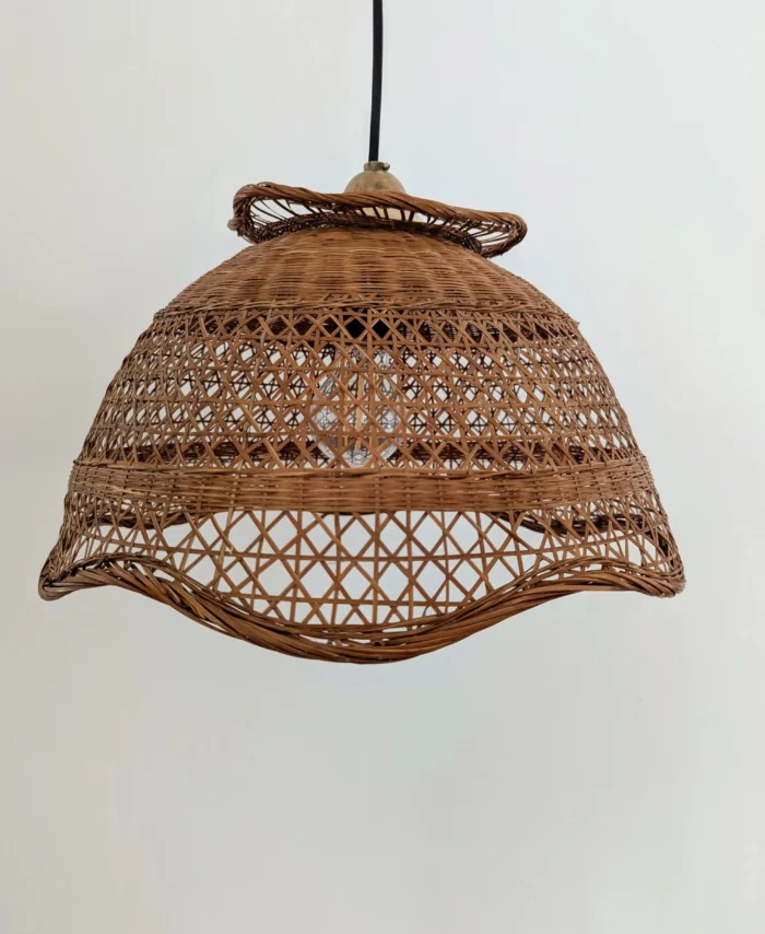 Suspension osier vintage ajourée restaurée