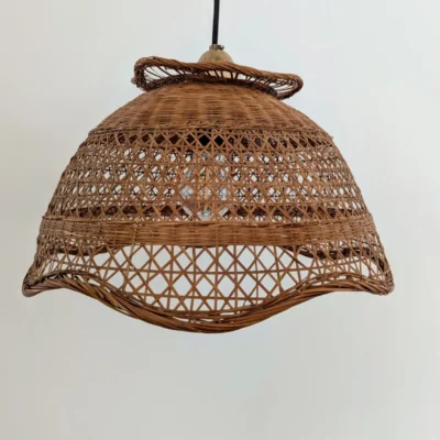 Suspension osier vintage ajourée restaurée