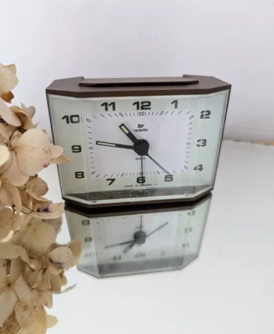 réveil vintage Vedette à quartz
