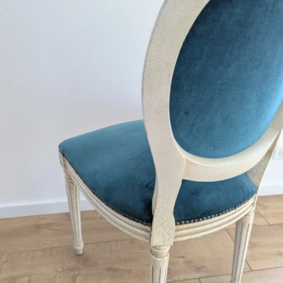 Chaise style louis xvi velours bleu