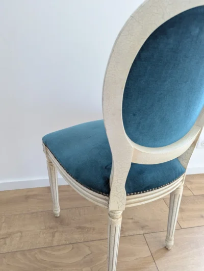 Chaise style louis xvi velours bleu