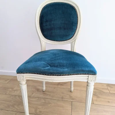 Chaise style louis xvi velours bleu