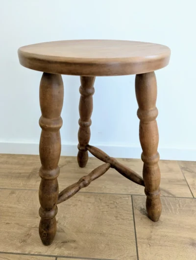 tabouret tripode bois chêne clair vintage restauré assise scandinave
