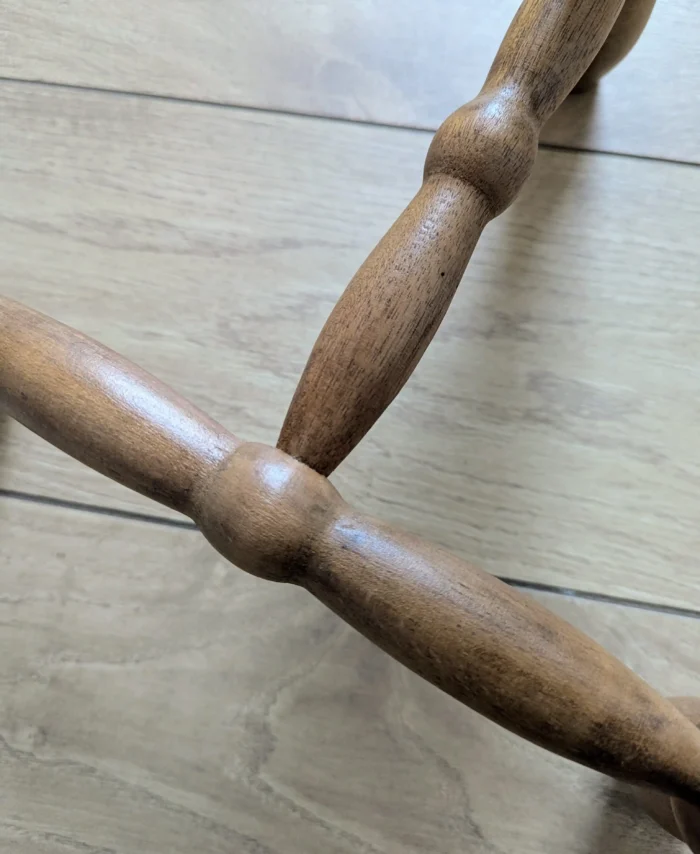 tabouret tripode bois