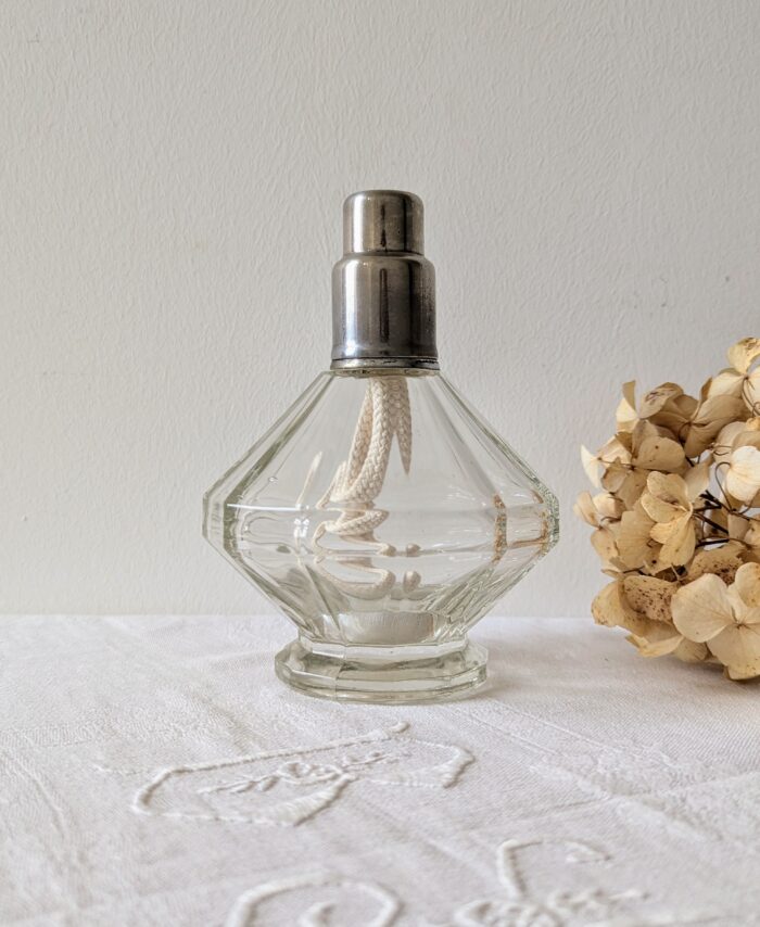 Lampe Berger ancienne en verre moulé transparent, style Art déco