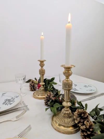 Bougeoirs décor table chaleureuse