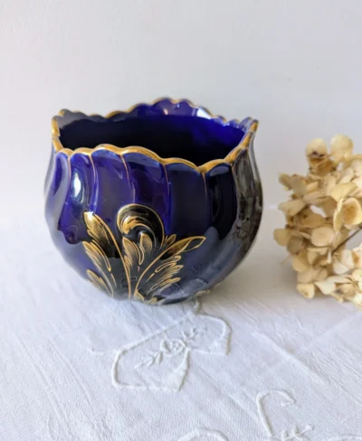 Cache-pot ancien en faïence bleu cobalt et or signé KG Lunéville France Villa Brieg