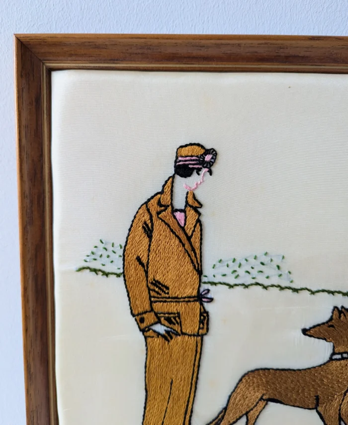 Détails Cadre brodé main femme Art déco sur soie crème