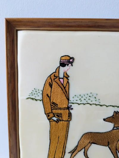 Détails Cadre brodé main femme Art déco sur soie crème
