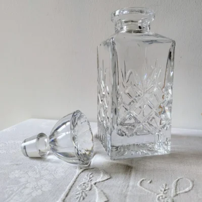 Carafe cristal vintage avec bouchon retiré