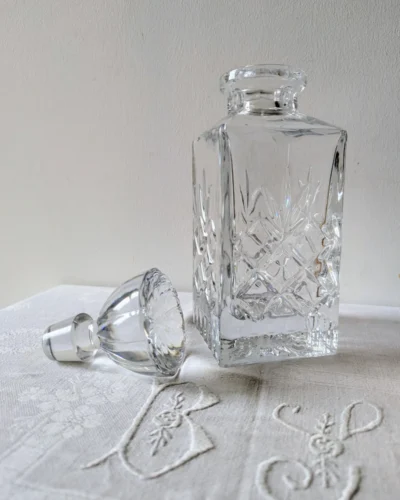 Carafe cristal vintage avec bouchon retiré