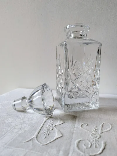 Carafe cristal vintage avec bouchon retiré