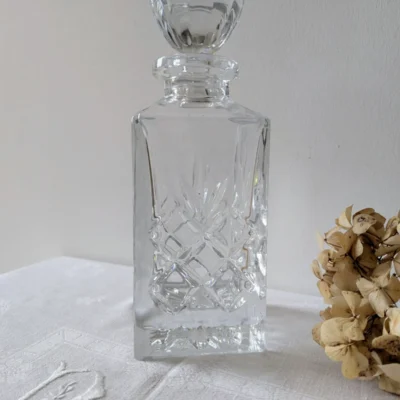 Carafe cristal vintage motif taillé diamant