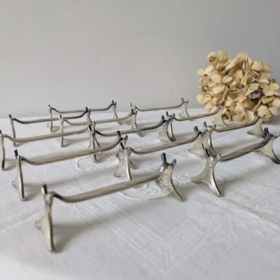 Porte-couteaux Christofle modèle Moderne – ligne épurée et décor torsadé