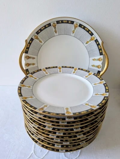 Service dessert Raynaud Limoges empilement assiettes + plat