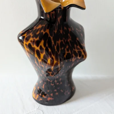 Vase style Murano léopard ambre vintage silhouette féminine décorative Villa Brieg