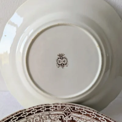 Marque U&K Sarreguemines au dos de l’assiette