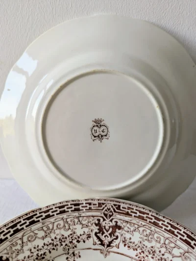 Marque U&K Sarreguemines au dos de l’assiette