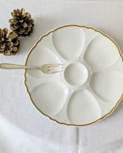 Assiette à huîtres Delvaux Limoges avec fourchette ancienne