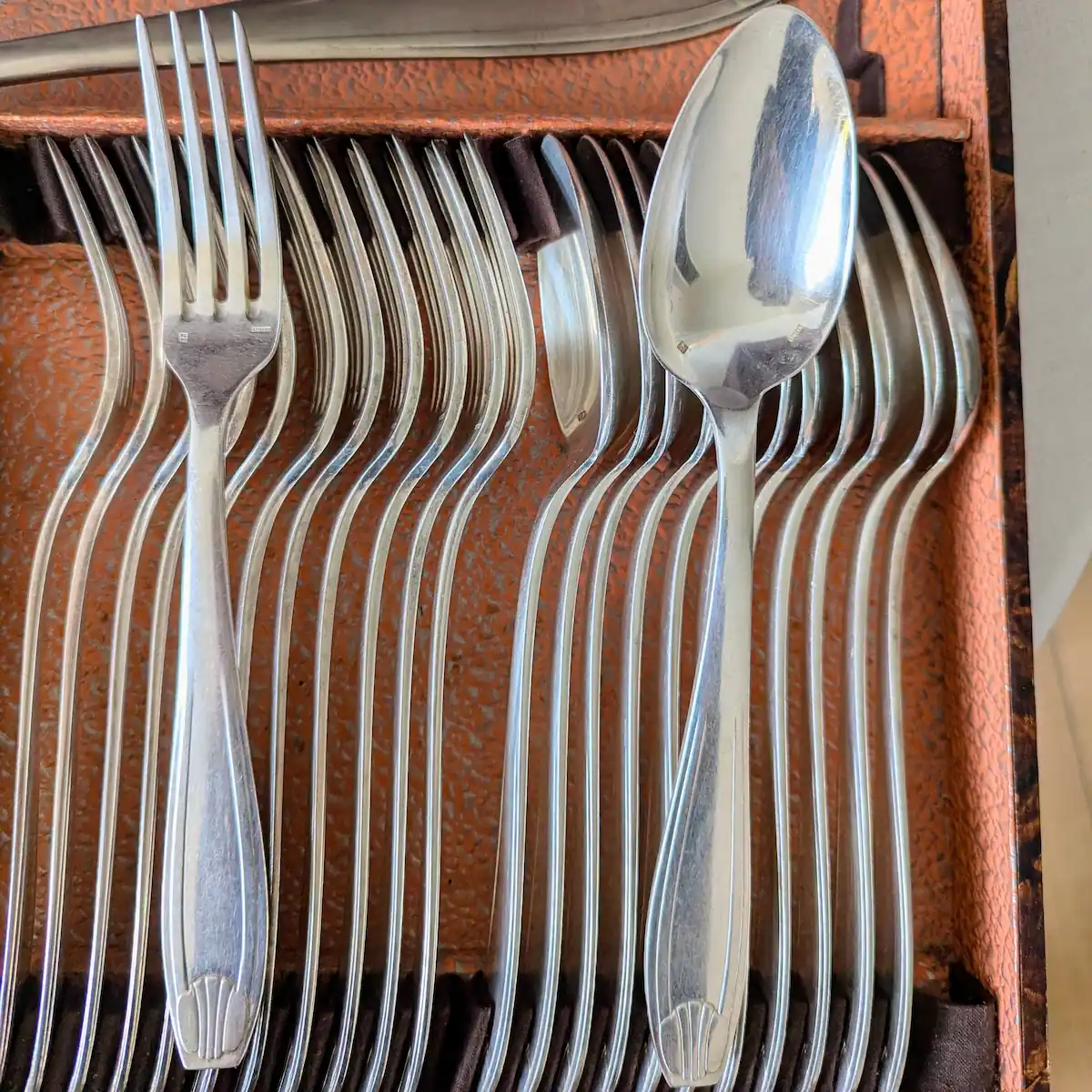 Fourchette et cuillère de table ménagère ancienne métal argenté