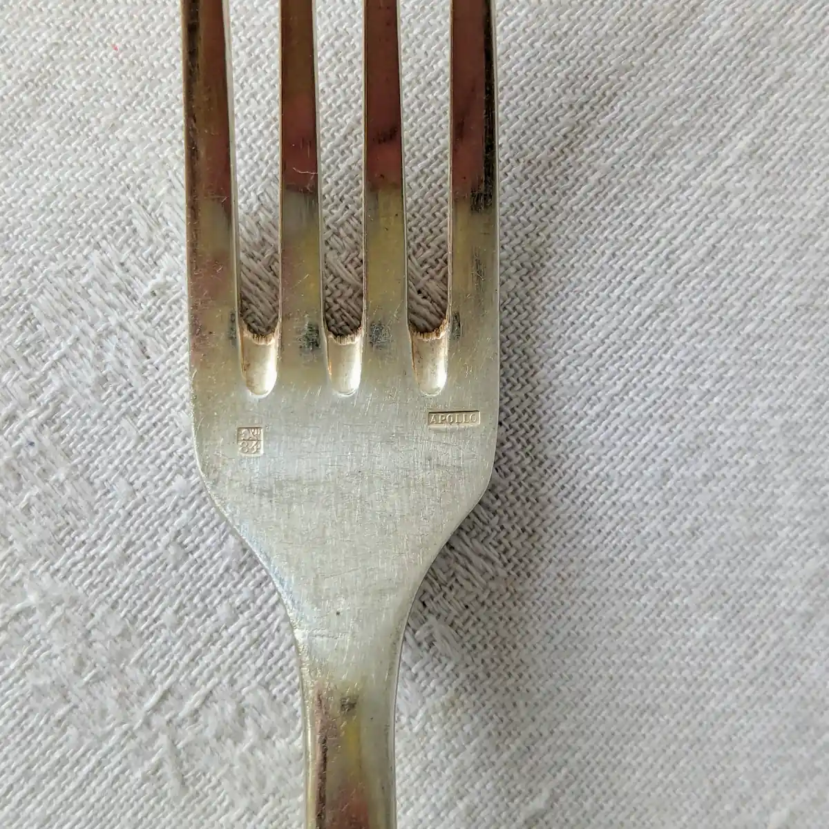 Poinçon MA 84g sur fourchette de ménagère ancienne métal argenté