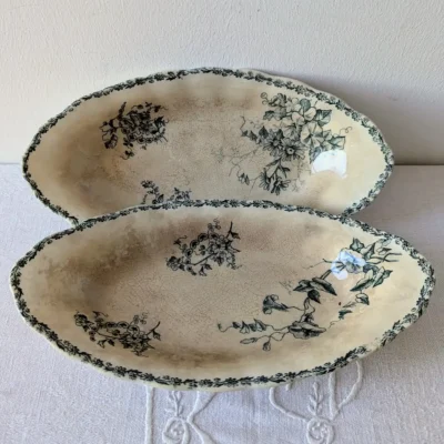 Paire de raviers anciens HB & Cie décor Moscou en terre de fer