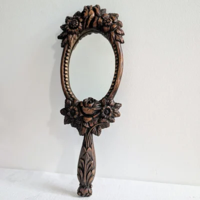 Miroir à main ancien bois sculpté Forêt-Noire patine profonde