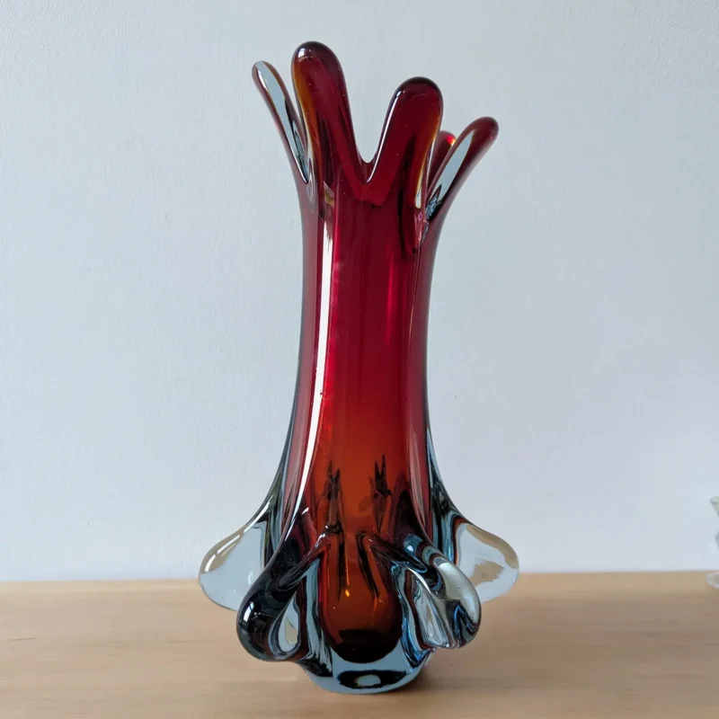 Vase Murano rouge et bleu technique Sommerso à 6 doigts
