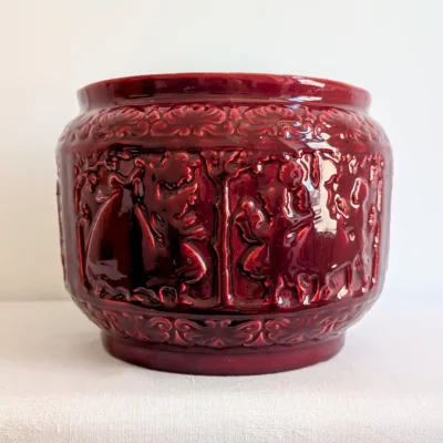 Cache pot barbotine rouge XIXe siècle scènes figuratives