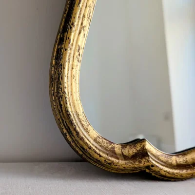 Patine dorée miroir ancien chantourné