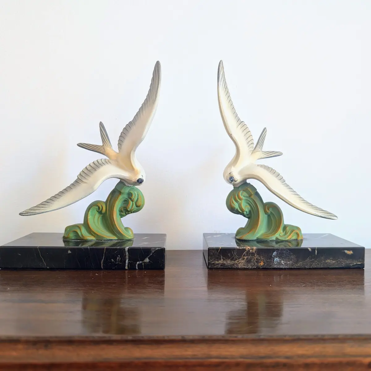 Profil serre-livres oiseau Art Déco sur socle marbre