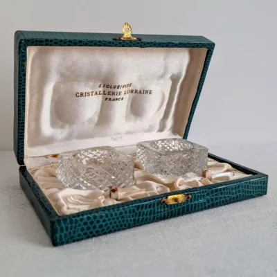 Salerons en cristal taillé pointe de diamant avec cuillères et coffret Cristallerie Lorraine