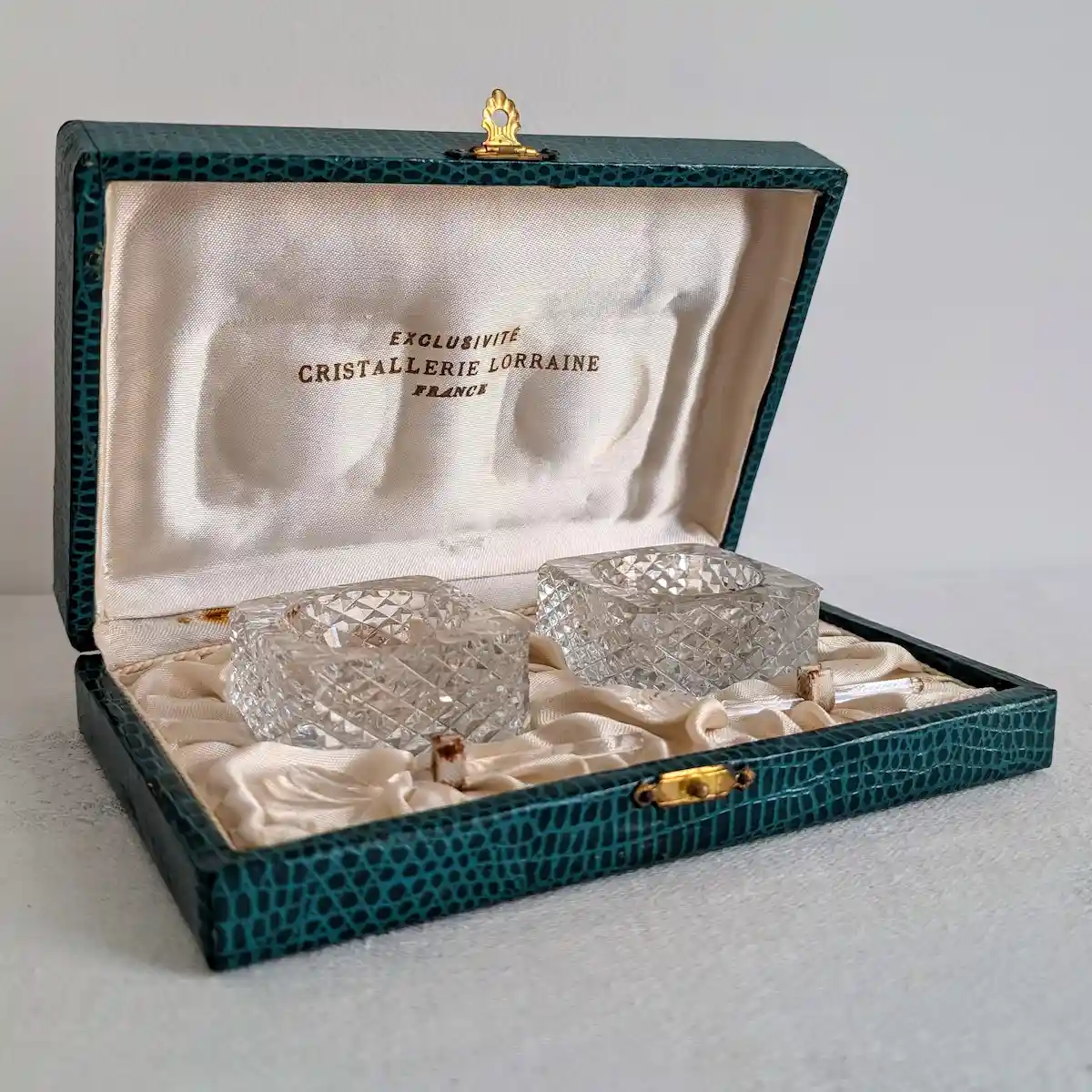 Salerons en cristal taillé pointe de diamant avec cuillères et coffret Cristallerie Lorraine