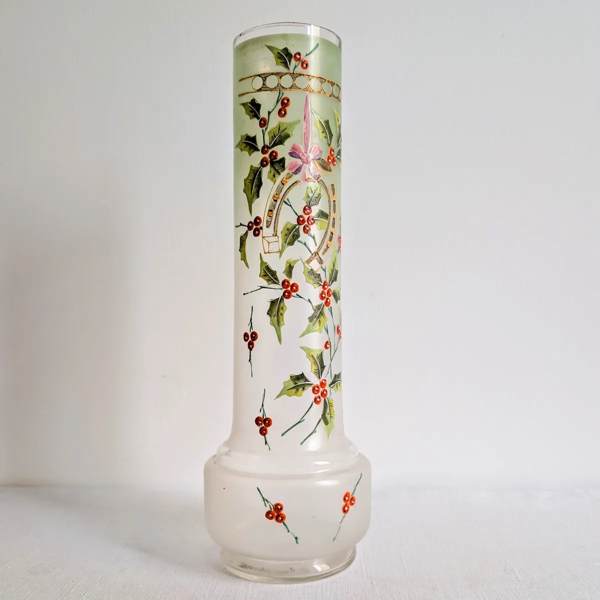 Vase de Noël ancien en verre au houx et fer à cheval vers 1900